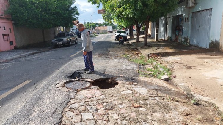 Infraestrutura: tapa-buracos recupera ruas em nove bairros de Floriano