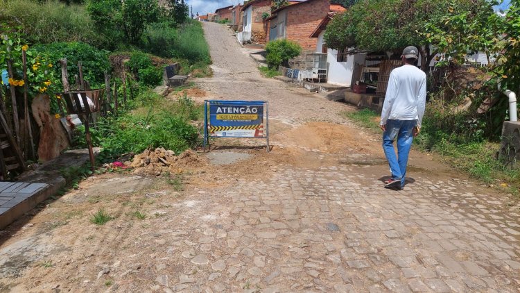 Infraestrutura: tapa-buracos recupera ruas em nove bairros de Floriano