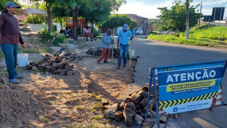 Infraestrutura: tapa-buracos recupera ruas em nove bairros de Floriano