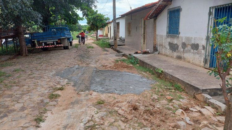 Infraestrutura: tapa-buracos recupera ruas em nove bairros de Floriano