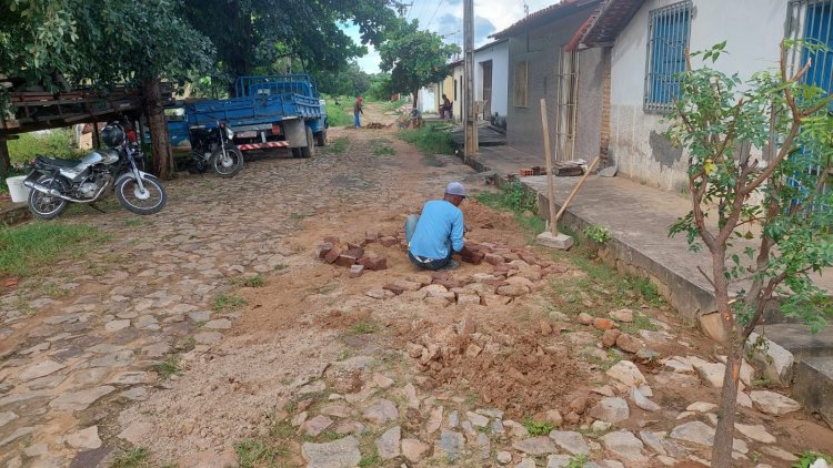 Infraestrutura: tapa-buracos recupera ruas em nove bairros de Floriano