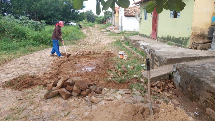 Infraestrutura: tapa-buracos recupera ruas em nove bairros de Floriano