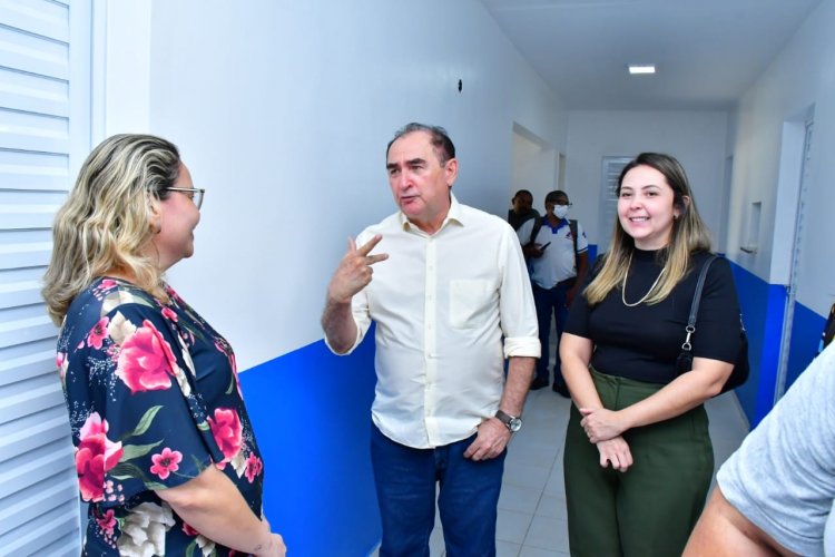 Prefeito Antônio Reis visita UBS Luiz Tavares