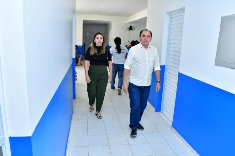 Prefeito Antônio Reis visita UBS Luiz Tavares