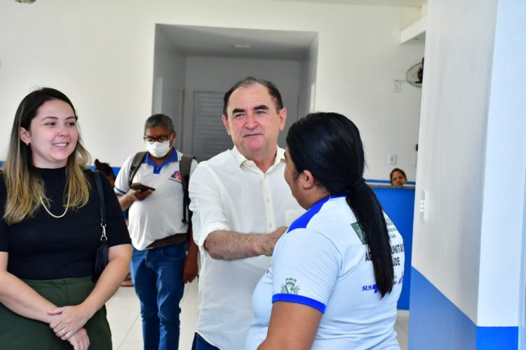 Prefeito Antônio Reis visita UBS Luiz Tavares