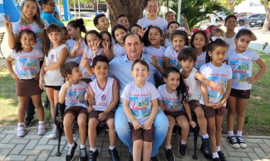 Prefeito Antônio Reis recebe visita de alunos pelo Dia da Árvore