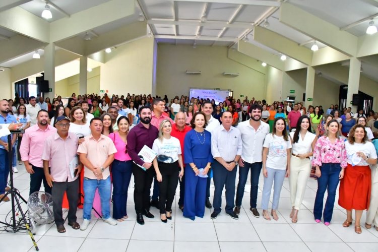Floriano sedia o V Seminário Descentralizado da Primeira Infância no SUAS