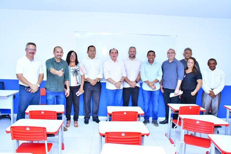 Educação de Floriano entrega ampliação da Escola M. Professor Freire