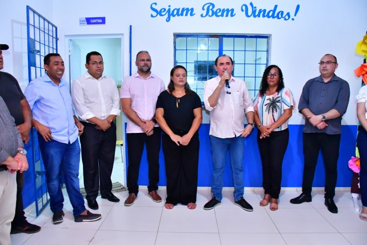 Educação de Floriano entrega ampliação da Escola M. Professor Freire