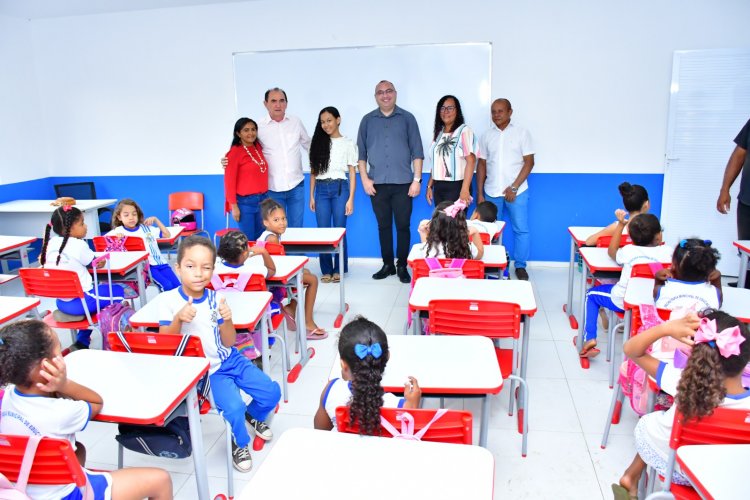 Educação de Floriano entrega ampliação da Escola M. Professor Freire