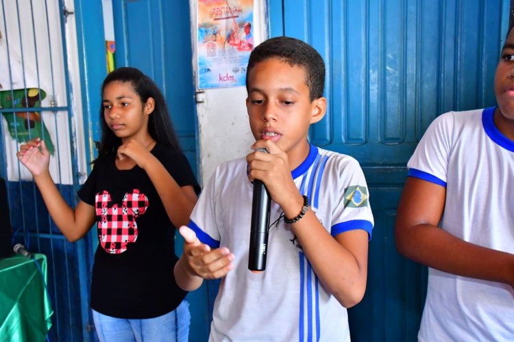 Culminância de projetos incentiva aprendizado em escola municipal de Floriano