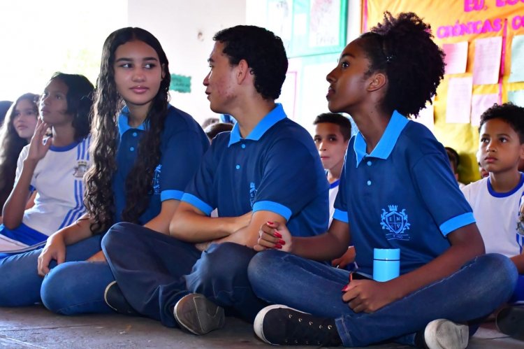 Culminância de projetos incentiva aprendizado em escola municipal de Floriano