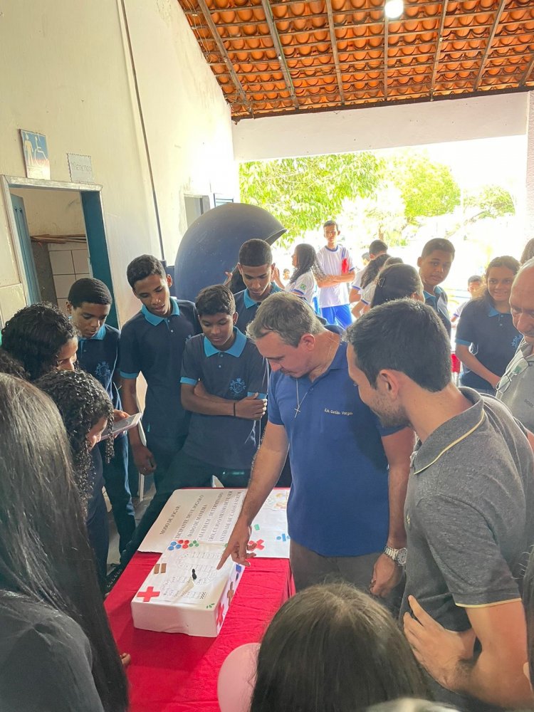Culminância de projetos incentiva aprendizado em escola municipal de Floriano