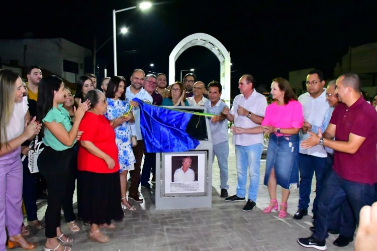 Prefeitura de Floriano inaugura Largo Raimundo Marreiros no bairro Ibiapaba