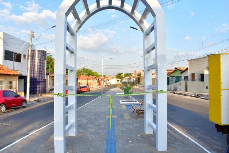 Prefeitura de Floriano inaugura Largo Raimundo Marreiros no bairro Ibiapaba