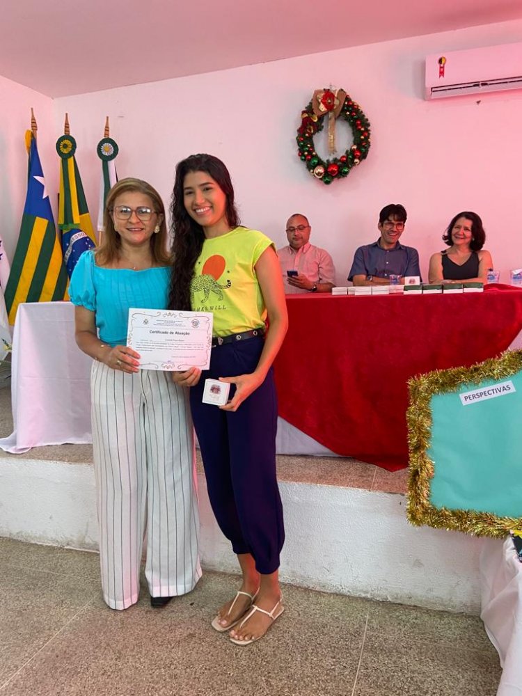 Estagiários da SEMED Floriano recebem certificado do projeto ‘Fortalecimento Pela Aprendizagem’