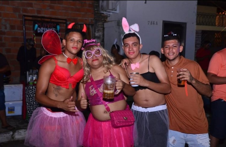 Bloco das Virgens marca a abertura da semana do Carnaval em Floriano
