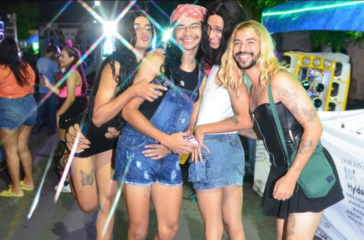 Bloco das Virgens marca a abertura da semana do Carnaval em Floriano
