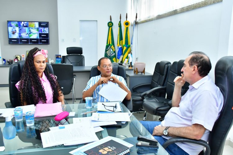 Prefeitura de Floriano e Grupo Escalet assinam convênio para a realização da Paixão de Cristo 2024