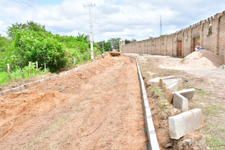 Prefeitura de Floriano inicia mais 5 obras de infraestrutura na cidade