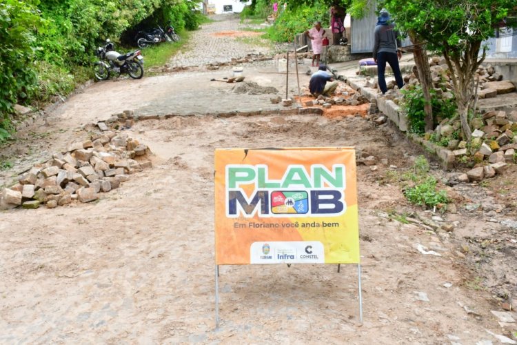 Prefeitura de Floriano inicia mais 5 obras de infraestrutura na cidade
