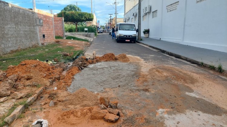 Infraestrutura de Floriano realiza serviços em diversas frentes nas zonas urbana e rural do município