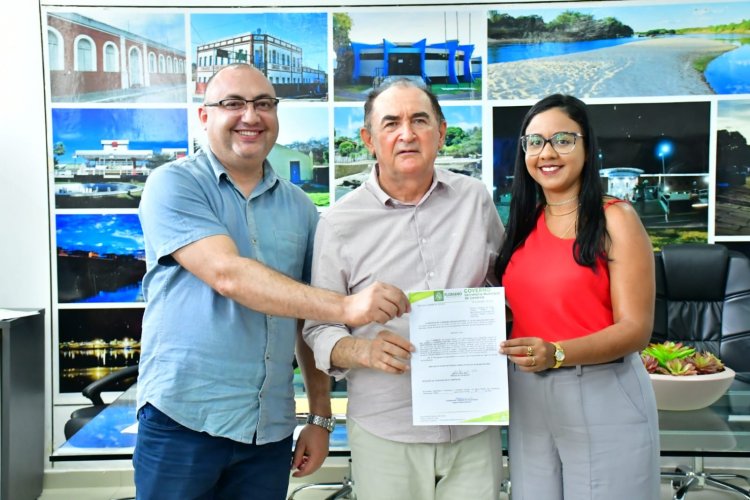 Concurso: Tomam posse novos servidores da Prefeitura Municipal de Floriano