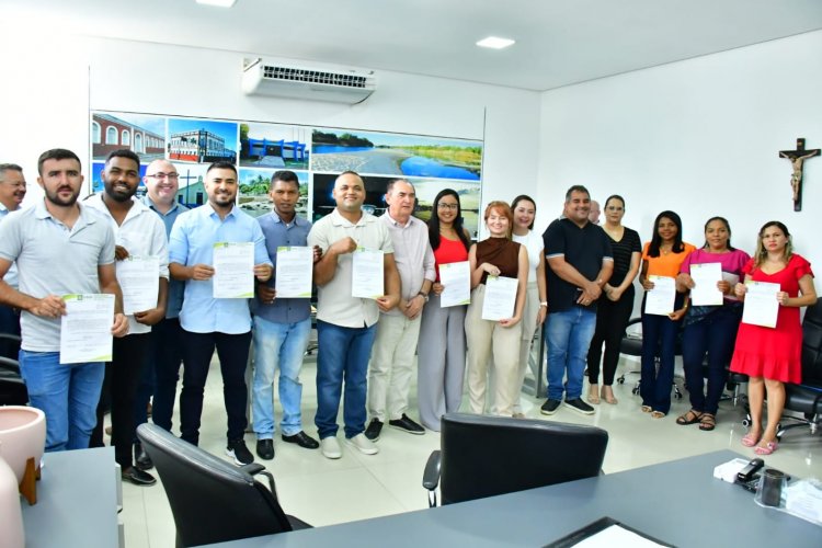 Concurso: Tomam posse novos servidores da Prefeitura Municipal de Floriano