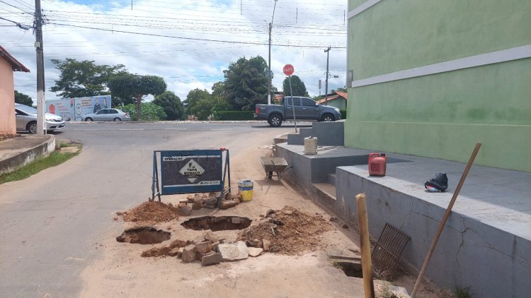 Infraestrutura de Floriano realiza obras de recuperação, iluminação, piçarramento e desobstrução de galeria no município