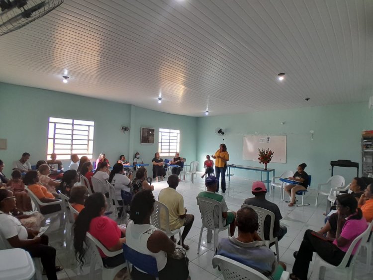 Assembleia reúne pacientes, familiares e profissionais para discutir saúde mental 