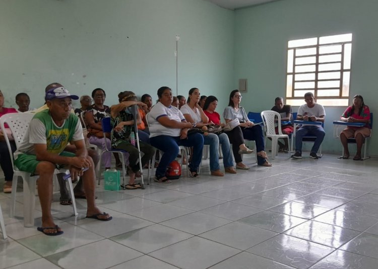 Assembleia reúne pacientes, familiares e profissionais para discutir saúde mental 