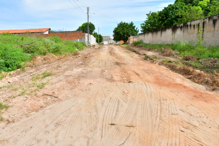 Ruas de Floriano são beneficiadas com pavimentação dos projetos ‘PLANMOB’ e ‘Avançar cidades’