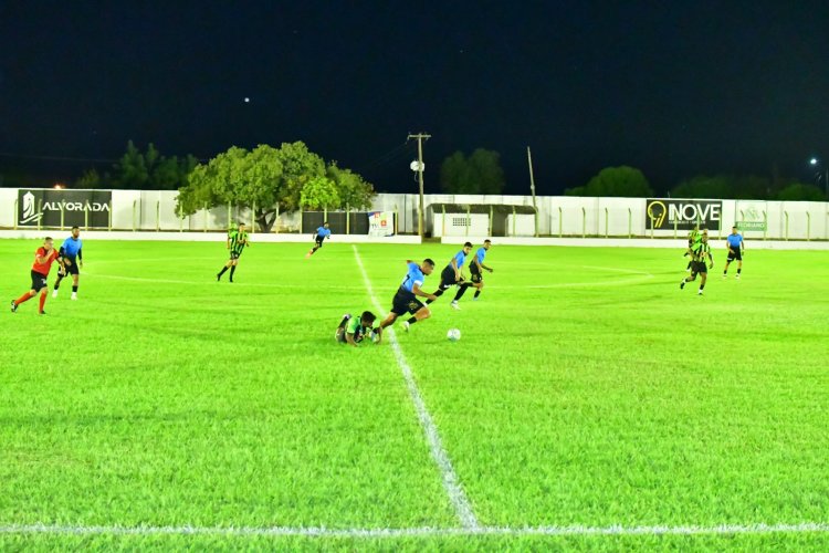 Abertura da Copa Floriano 2024 é realizada com estádio lotado e goleada