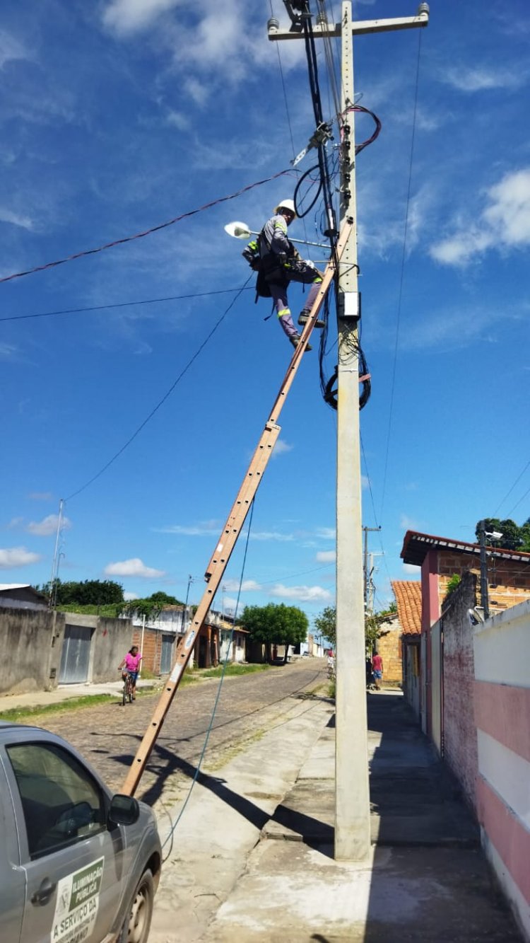 Prefeitura de Floriano conclui 1ª etapa regional da operação 'Iluminação por Bairros'