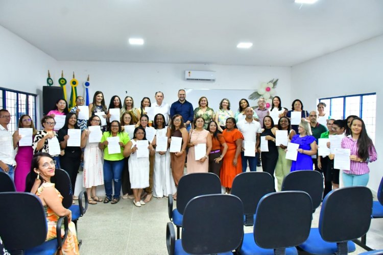 Empossados novos gestores escolares da rede municipal de ensino de Floriano