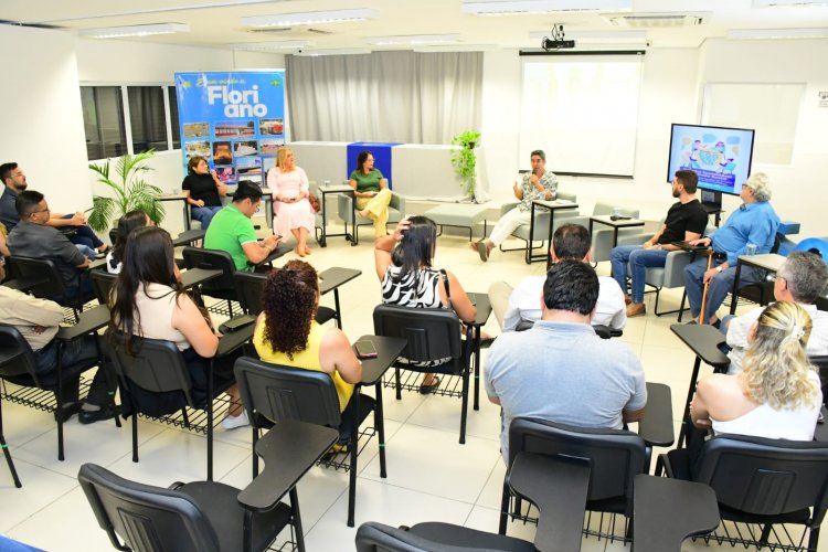Prefeitura de Floriano promove roda de conversa em alusão ao Dia do Turismo e do Turismólogo