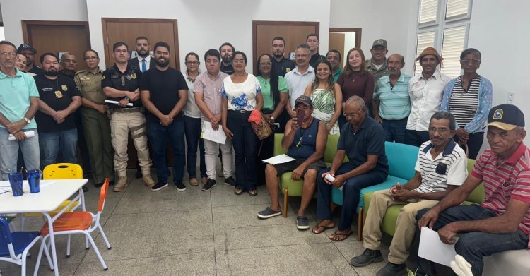 Vigilância Sanitária de Floriano alinha ações de fiscalização de animais nas ruas