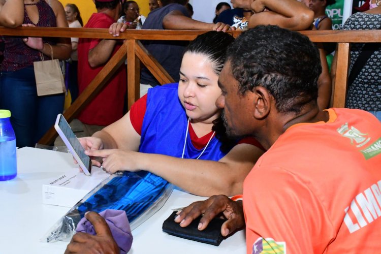 Prefeitura de Floriano apoia ação de entrega de 3 mil kits de TV digital em projeto piloto nacional