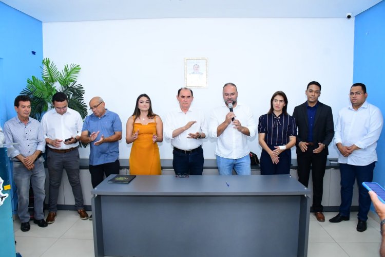Empossada a nova secretária de Comunicação de Floriano, Kívia Resende