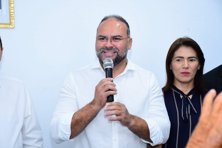 Empossada a nova secretária de Comunicação de Floriano, Kívia Resende