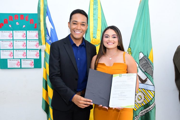 Empossada a nova secretária de Comunicação de Floriano, Kívia Resende