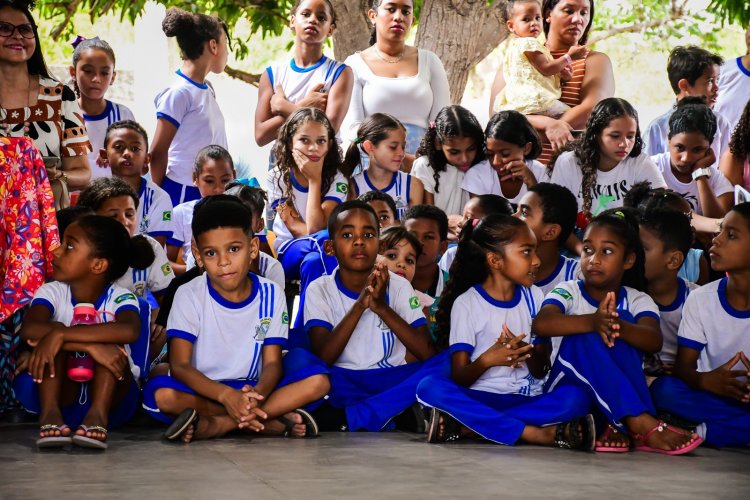 Escola municipal de Floriano realiza I Mostra Cultural sobre povos afrodescendentes