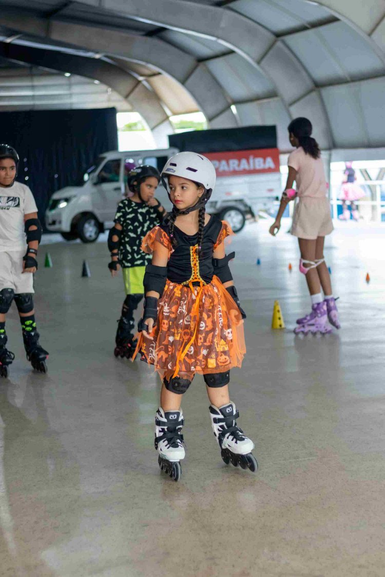 Prefeitura de Floriano apoia evento "Rolê de Patins a Fantasia"