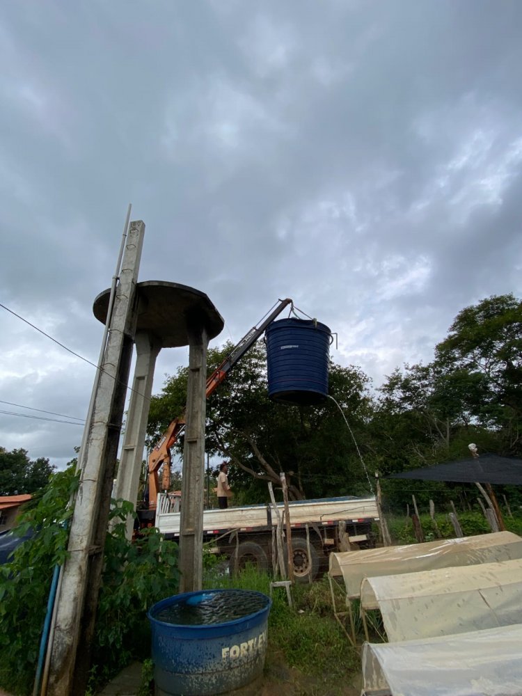 Rural e Abastecimento: Prefeitura de Floriano instala caixa d’água na localidade Morrinhos