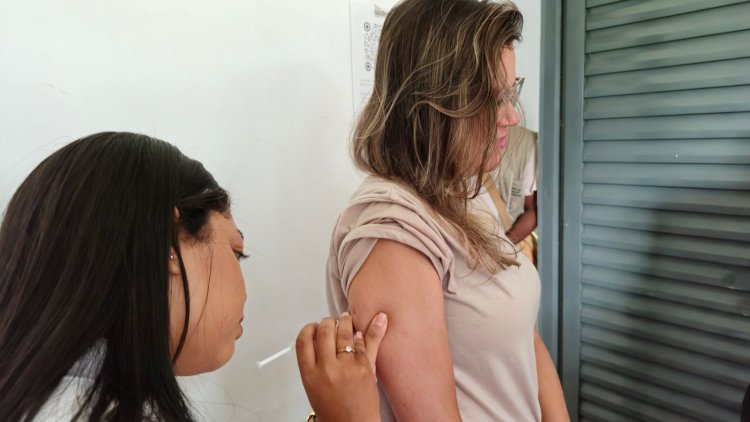 Prefeitura de Floriano reforça combate à dengue com vacinação de agentes de endemias