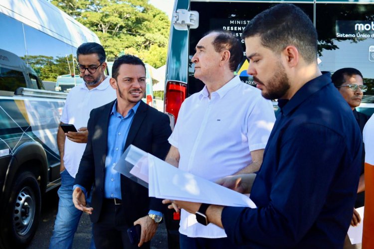 Prefeitura Floriano recebe Van do Programa MobSUAS que fortalecerá atendimento da Assistência Social
