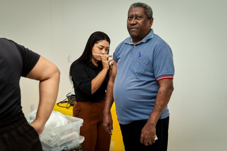 Dia Nacional de Imunização: Prefeitura de Floriano atualiza carteira vacinal dos profissionais da imprensa