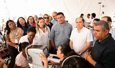 Gestores da região visitam serviços da Carreta da Oftalmologia em Floriano