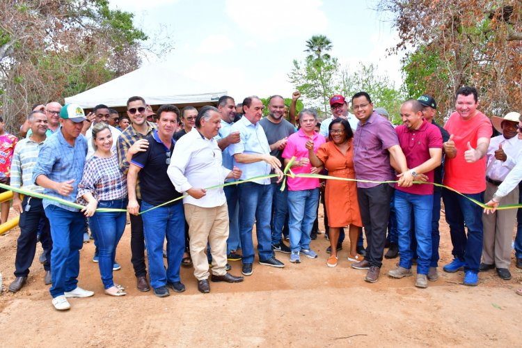 Prefeitura de Floriano entrega ponte em concreto no acesso à localidade Saco