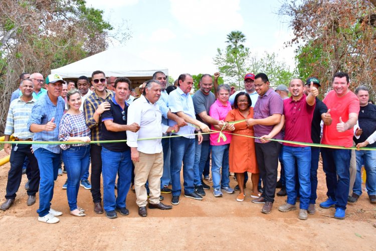 Prefeitura de Floriano entrega ponte em concreto no acesso à localidade Saco